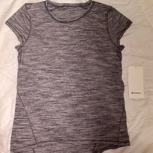 Lululemon T-Shirt